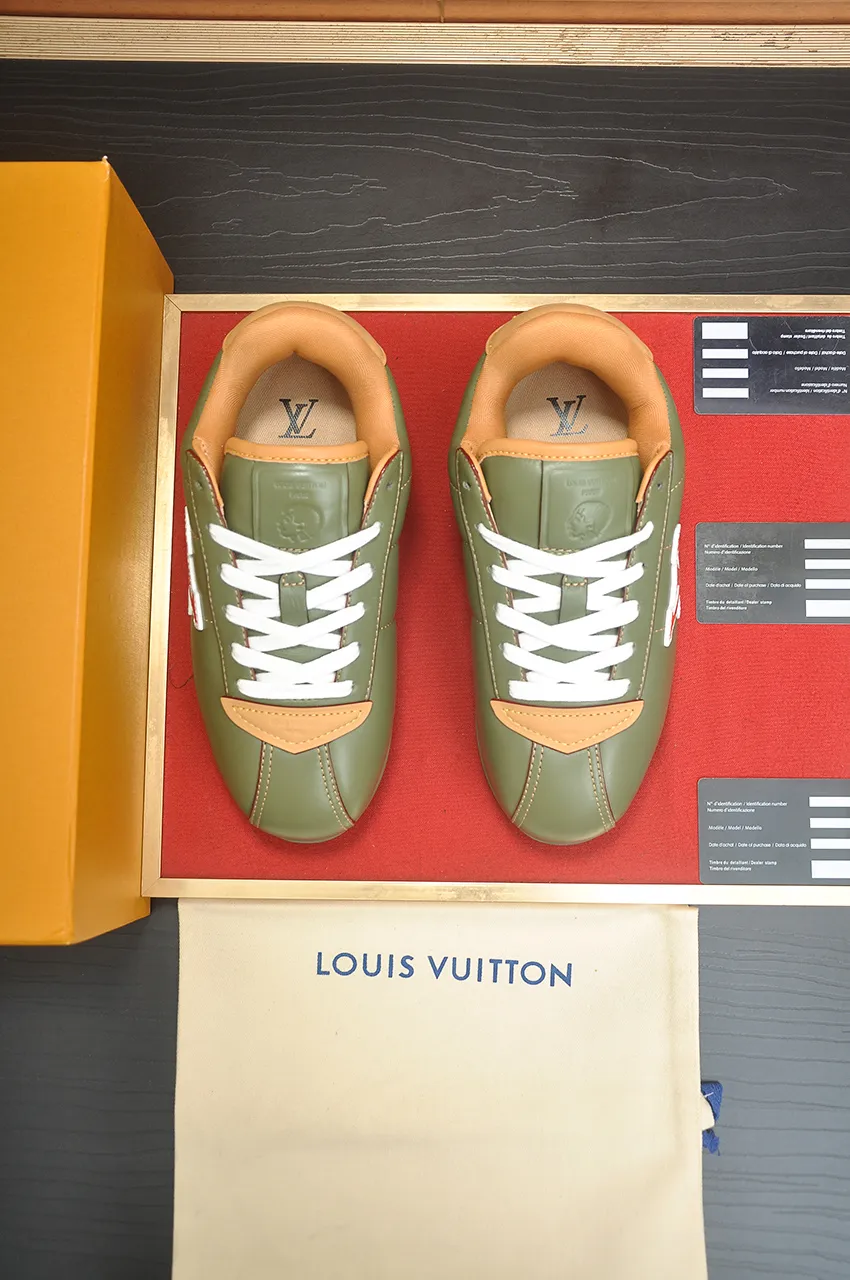 Men's men's shoes 💰700💶[LOUIS VUITTON] new original order 🍀LV Louis Vuitton * - top version of LV classic trendy shoes! Made of imported original fabrics, mesh lining, and original wear-resistant rubber foam outsole! High quality products! Size (female 35-40)